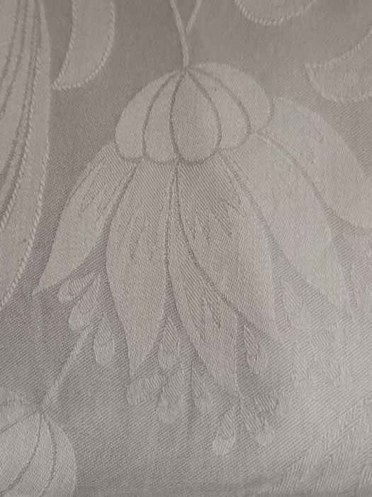 Біла тканина для пошиву скатертин, серветок,DAMASK