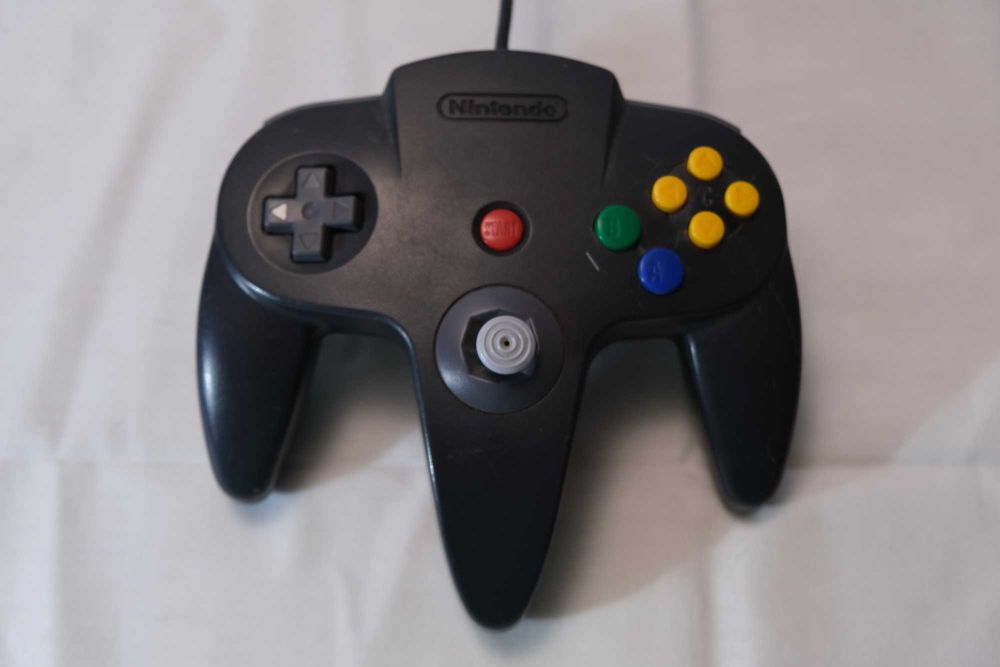 N64, Jogos e acessórios