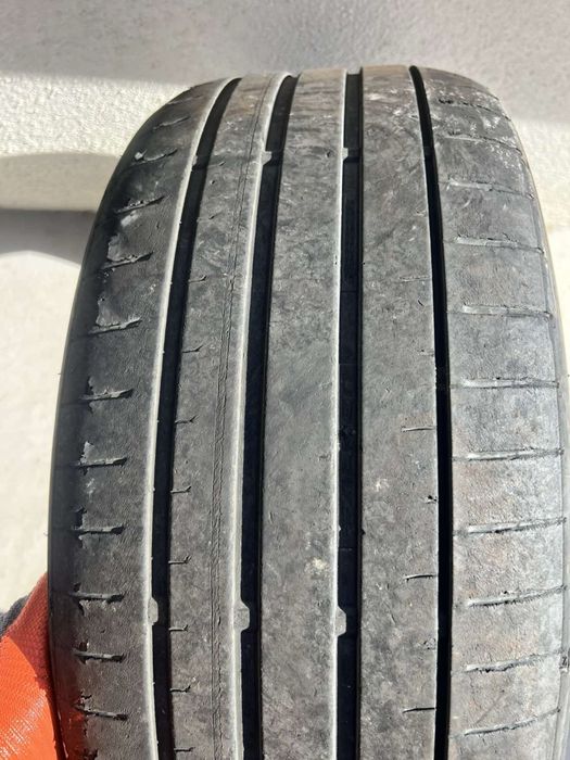 225/40/18 Falken 2 pneus