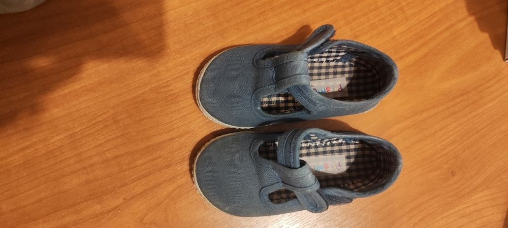 Sandálias número 22 Pisamonas