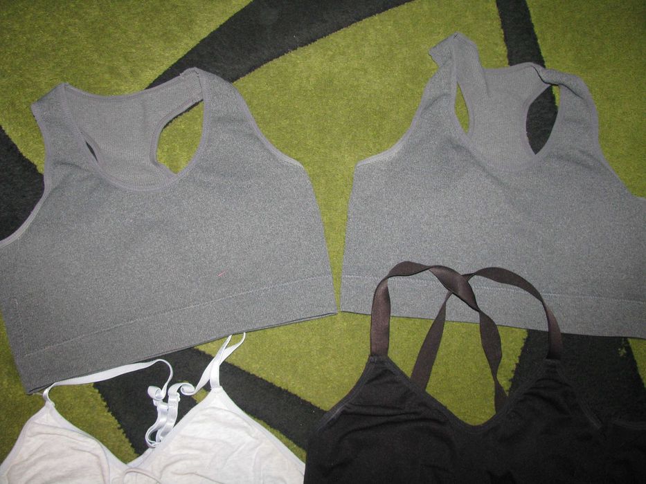 oddam staniki sportowe rozm 158/164