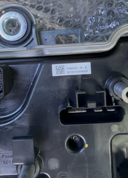 Tesla Model Y блок комфорта bcm