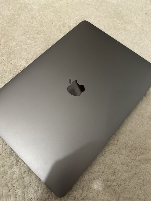 Macbook Pro 13 - 2020428960721719808003