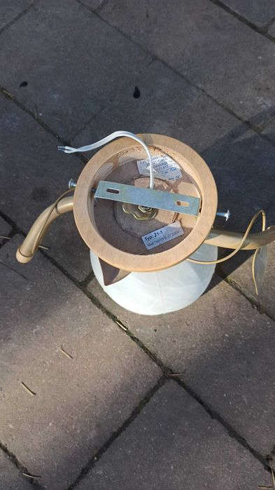 Lampa sufitowa ze szklanym kloszem, pojedyncza