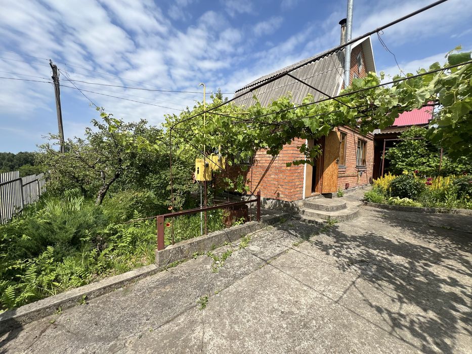 Продається дачний будинок, 10 км від міста