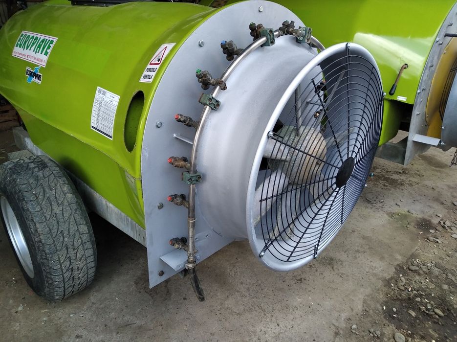 Оприскувач (опрыскиватель) 1000 літрів. Италия