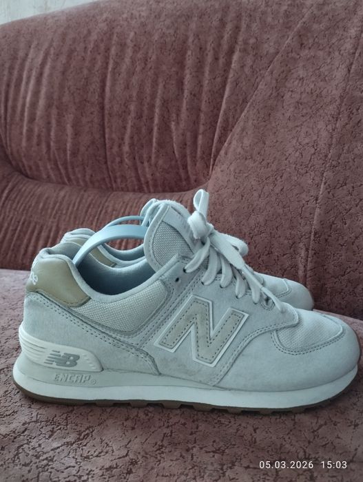 Жіночі кросівки New Balance 574 оригінал