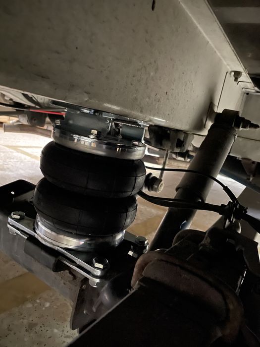 Pneumáticos para Autocaravana, Autovivenda e Furgão c/Montagem