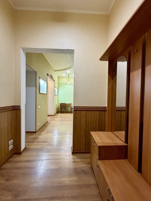 Продаю 1-кімнатну квартиру, Центр, вул. Дунаєва, район  «Казки».  Ц5