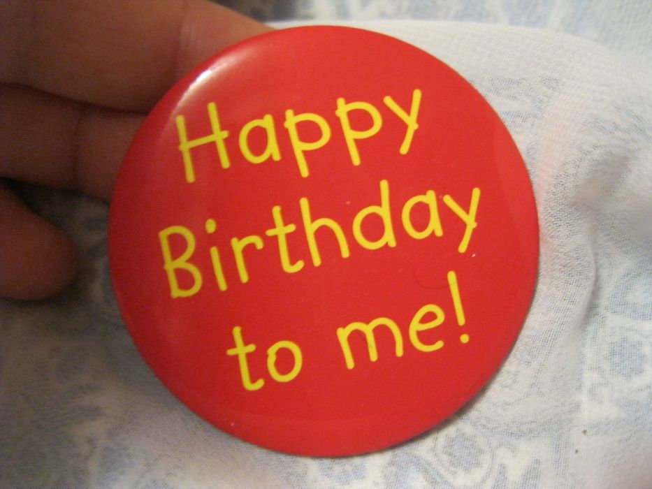 детский значок с днем рождения happy birthday to me МЕТАЛЛ