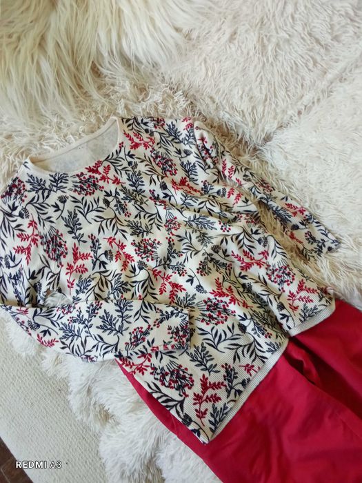 Bluzka, sweter, spódnica, czerwony komplet