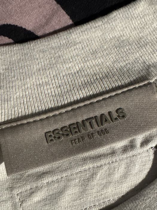 koszulka essential