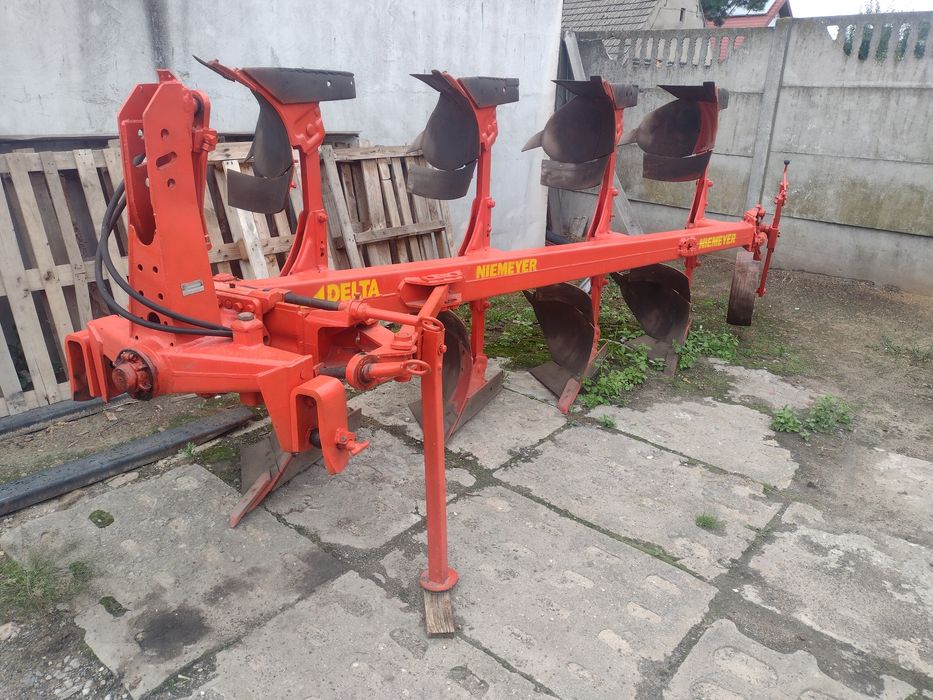 Pług obrotowy Kuhn Niemeyer Krone 4,3,skibowy
