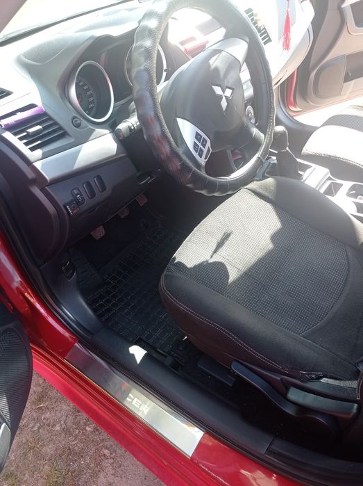 Продам mitsubishi lancer