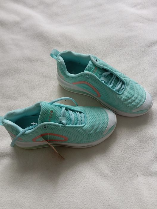 Buty sportowe damskie