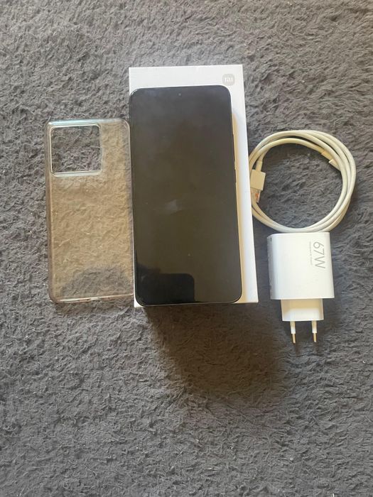 Xiaomi mi 13 T 12 RAM 256 de memoria interna