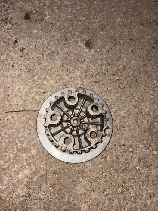 Продаються запчастини на мотоцикли