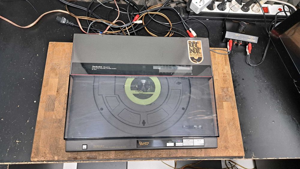 Gramofon Technics SL-QL5