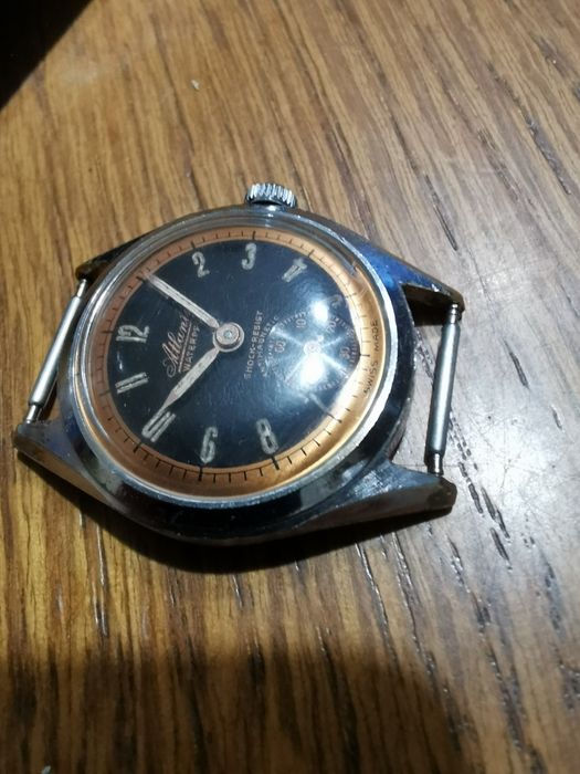 Zegarek Atlantic Swiss Made męski w militarnym stylu