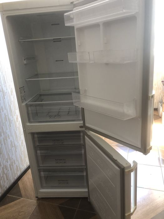 Холодильник Samsung, NO FROST