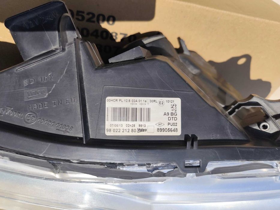 ÓTICA DIREITA Peugeot 208 – ano 2013