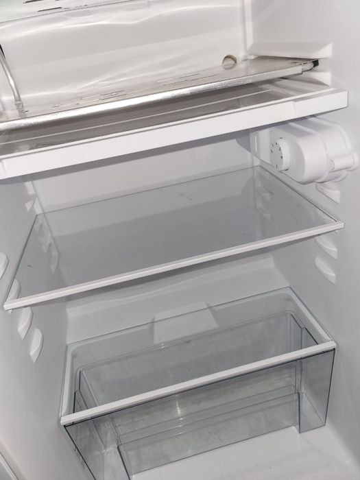 Холодильник Vestfrost