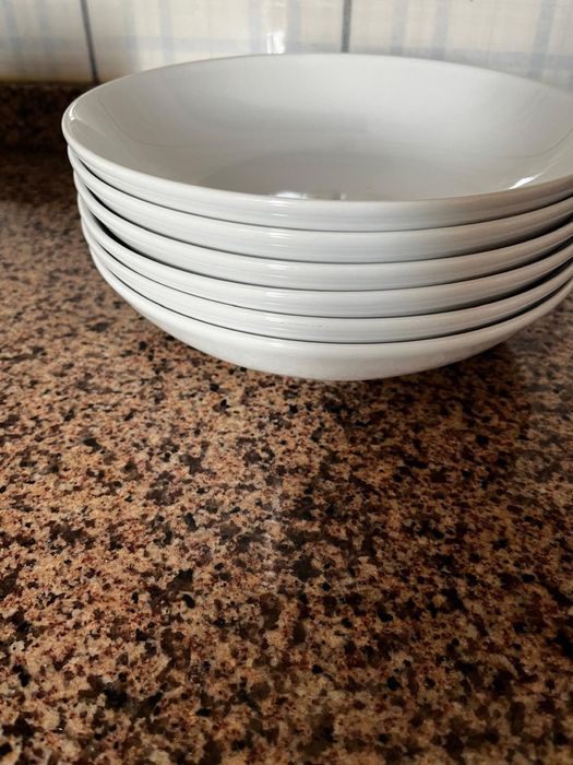 Conjunto de jantar diversos 20€