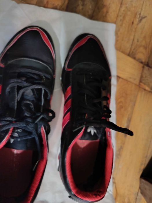 Кроссовки Adidas