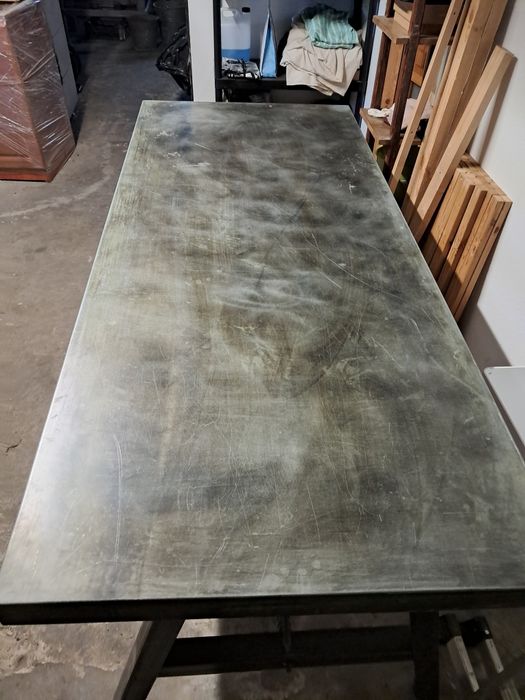 Stół stalowy ,ciężki i solidny