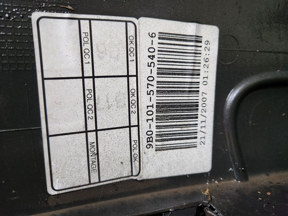 Para-choques frontal Volvo C30 com grelha