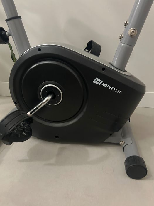 Stacjonarny magnetyczny rower treningowy