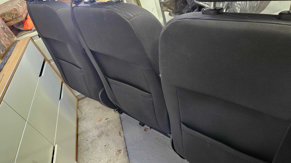 Fotele II i III rzad Trafic, Vivaro, Transit Custom, regulowane, pasy