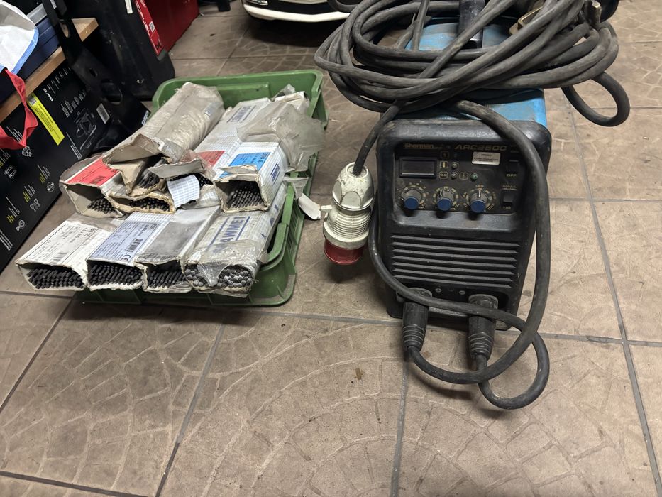 Spawarka Sherman ARC250C + elektrody