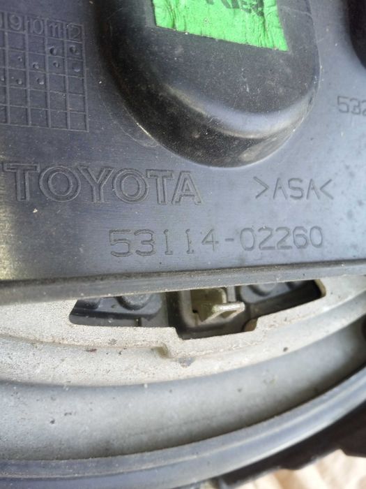 toyota AURIS II 13-15 grill atrapa zderzaka przód