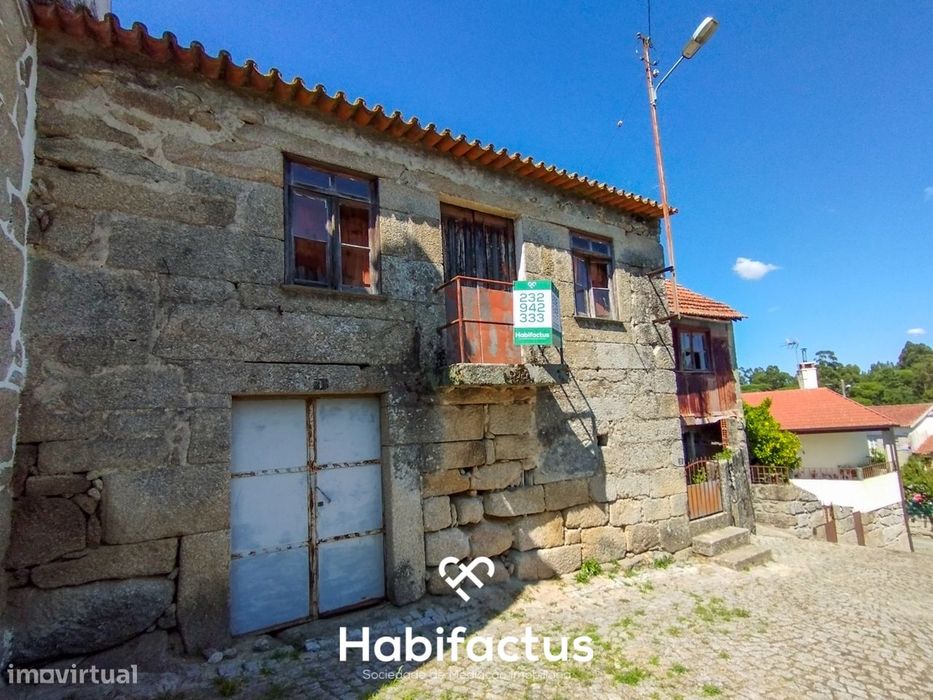 Moradia de Pedra à venda para Restaurar nas Laceiras, Carregal do Sal