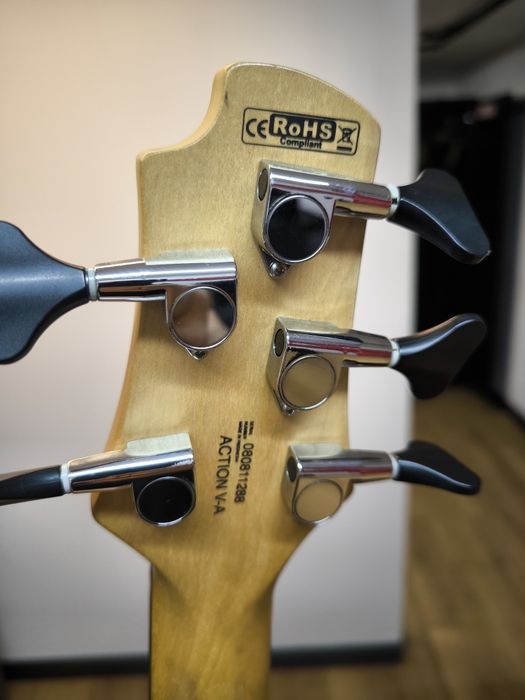 Gitara basowa Cort Activ V