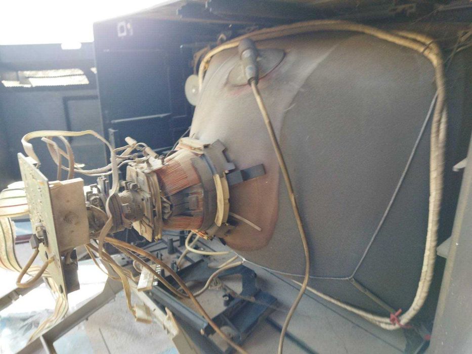 телевізор електрон з кінескопом  самсунг