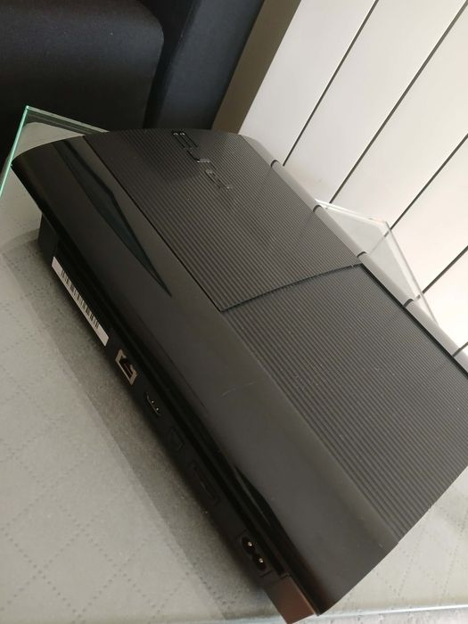 Konsola PlayStation 3 super slim