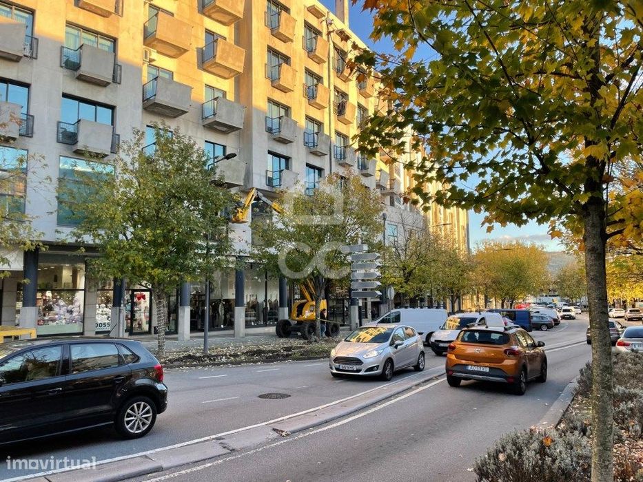 Espaço Comercial no Centro de Santo Tirso - Licenciado para Escritó...