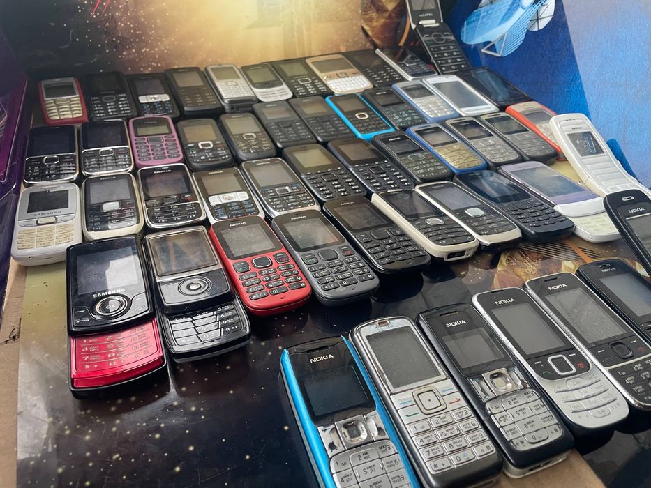 Кнопкові телефони Nokia Лот