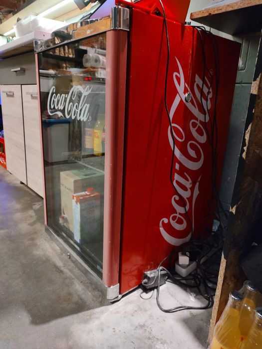 Witryna chłodnicza podblatowa Coca-Cola – lodówka