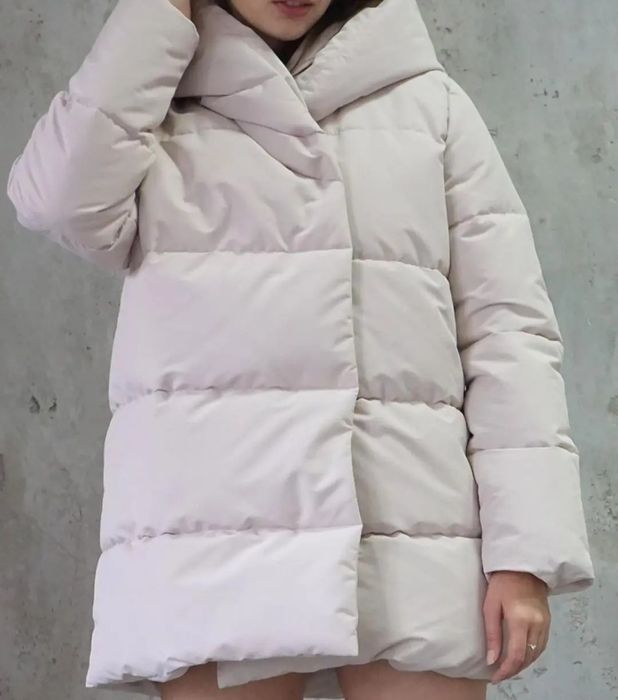 Пуховик молочний