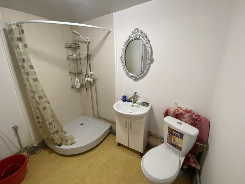 Будинок на богополі біля 17 школи