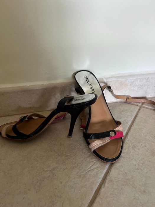 Sandálias Dsquared em pele natural com tira no tornozelo