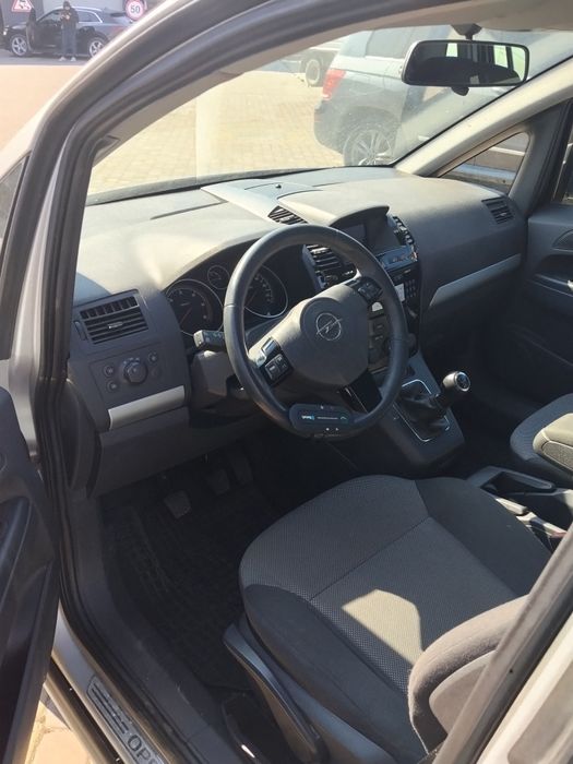 Opel Zafira 2011
