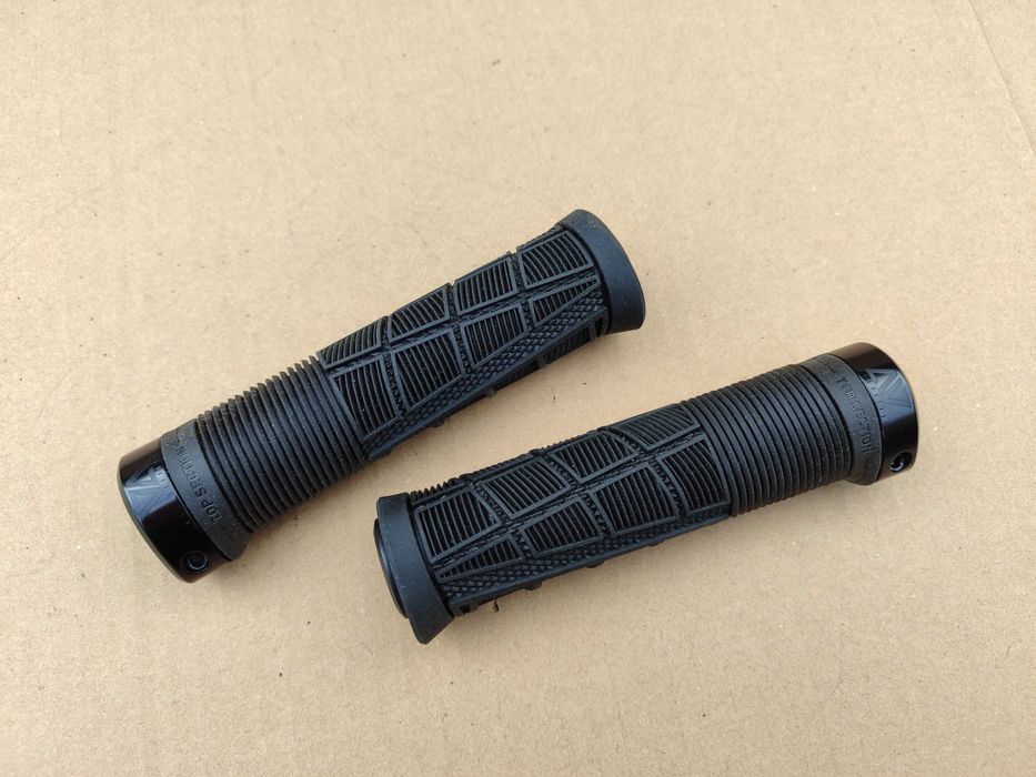 Chwyty Acid Disrupt Idealny Stan 135mm Chwyty Na Imbus