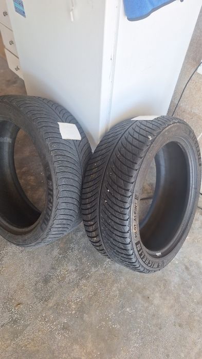 MICHELIN 235/45 R18