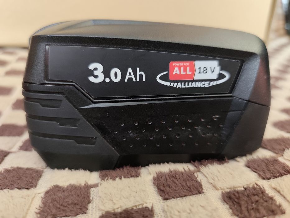 Акумулятори Bosch 18V, 12V 2-4 Аh та аналоги