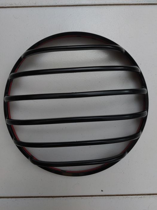 Grelha para farol de mota ou carro em plástico com 19 cm de diâmetro,