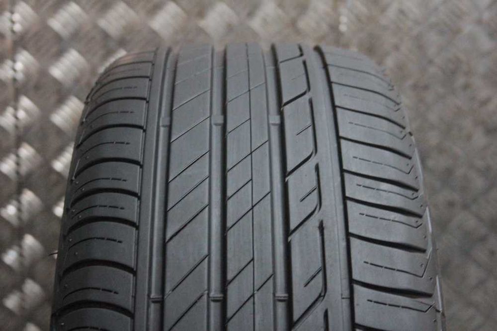 225/55/17 Bridgestone Turanza T001 225/55 R17 97W